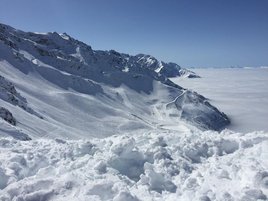 Le Carnival Bed & Breakfast Laval  Luaran gambar