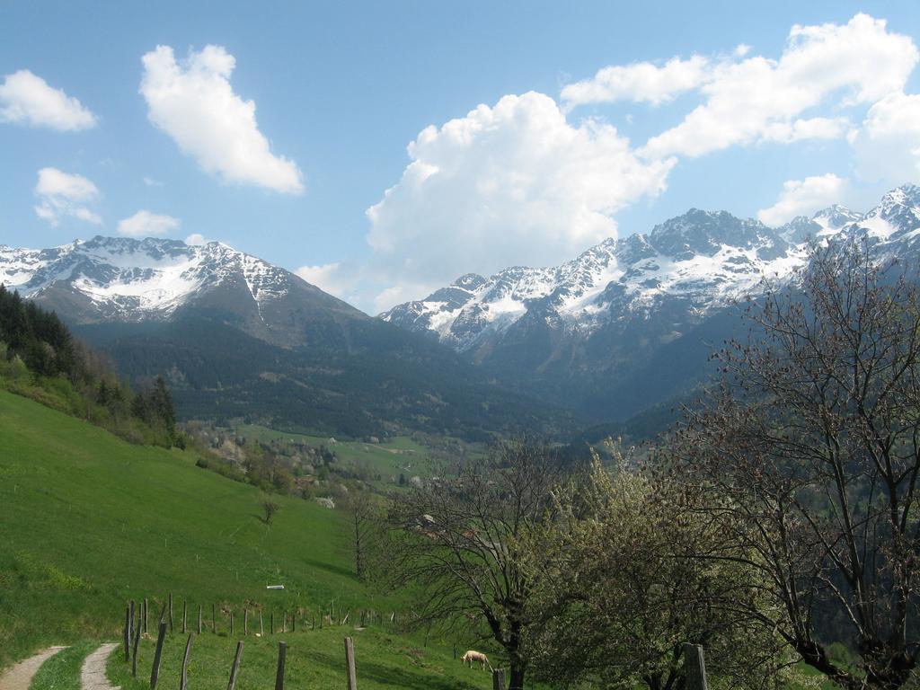 Le Carnival Bed & Breakfast Laval  Luaran gambar